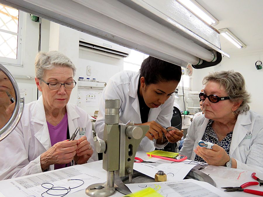 stringing jewelry