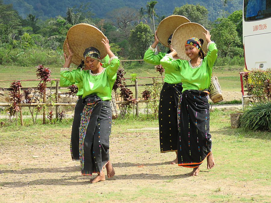 women dancing