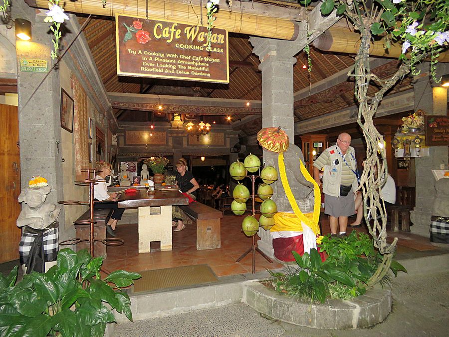 Cafe Wayan
