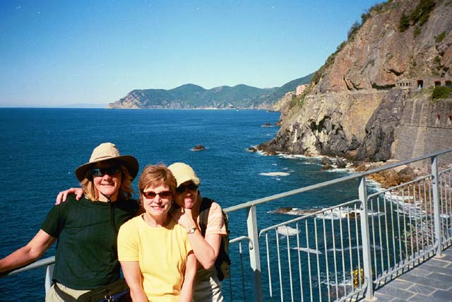 Leslie, Rosie, Freda on hiking trail