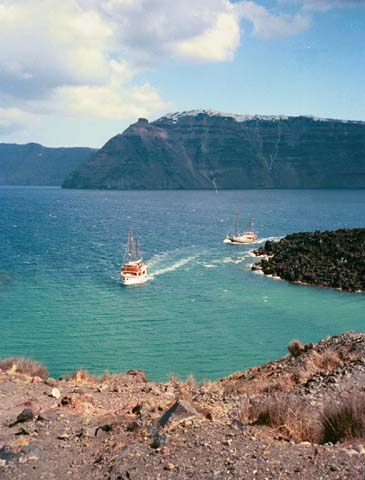 Boat docking at Nea Kameni